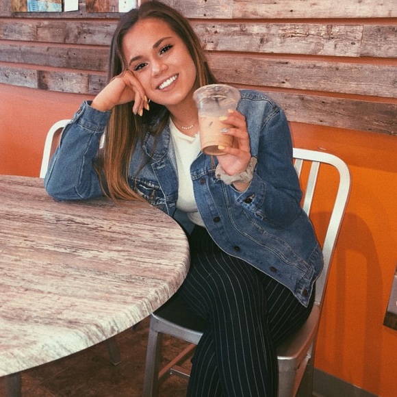 Meet your Posher, Cally - Picture 1 of 1